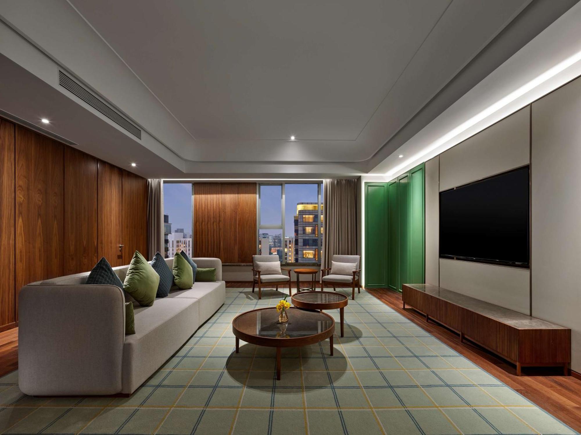 Hilton Shanghai Hongqiao Exterior photo
