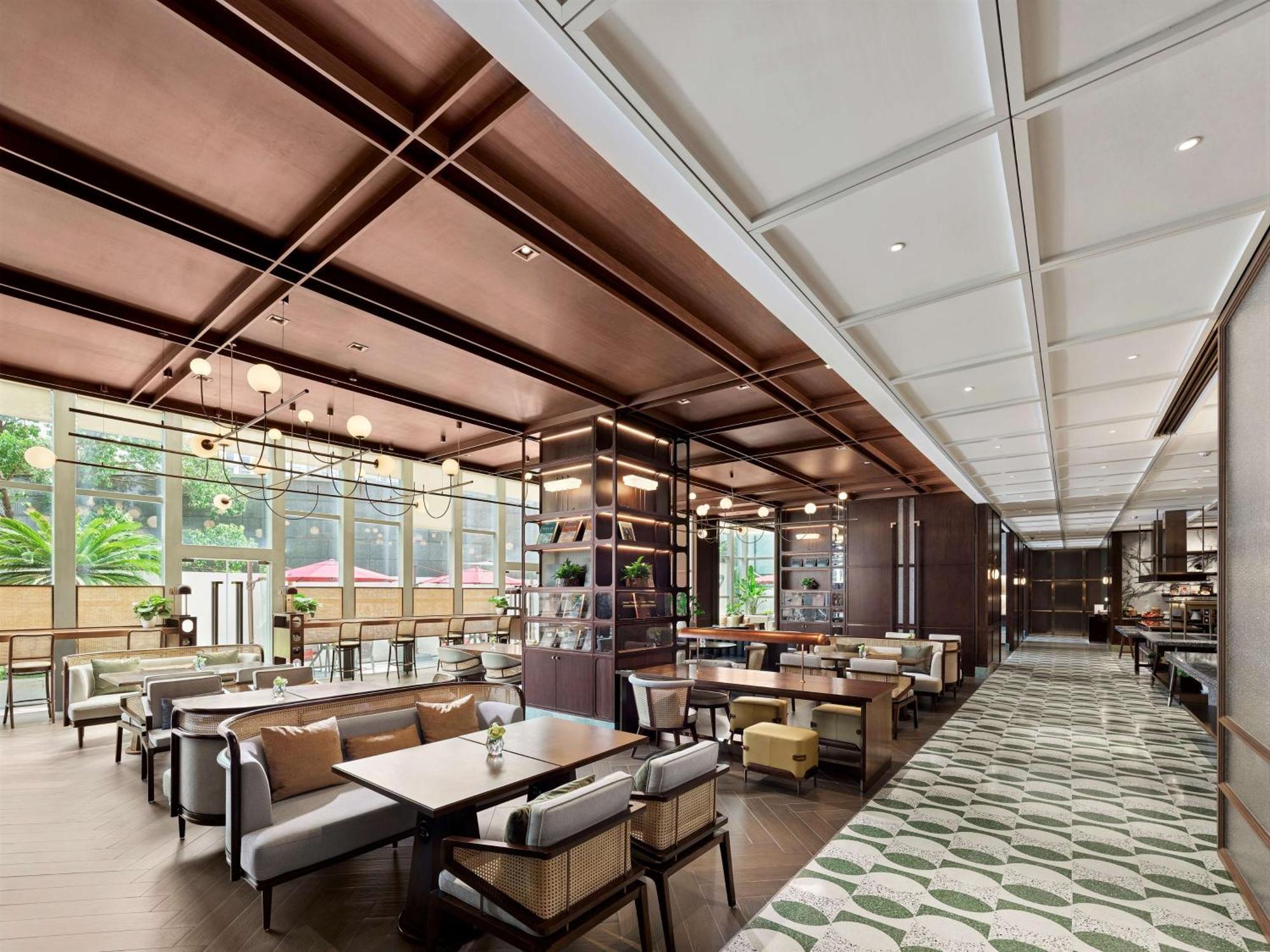 Hilton Shanghai Hongqiao Exterior photo