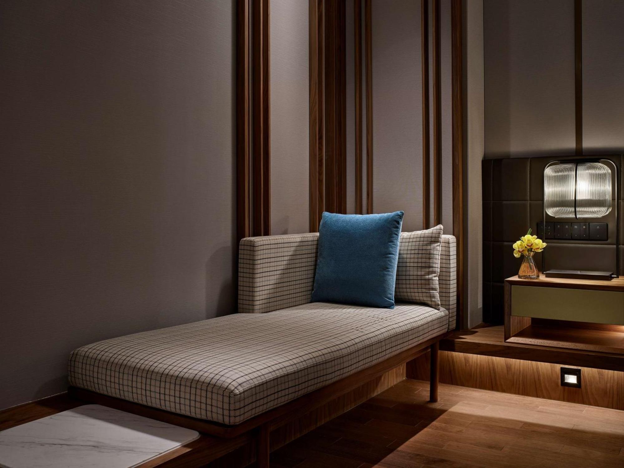 Hilton Shanghai Hongqiao Exterior photo